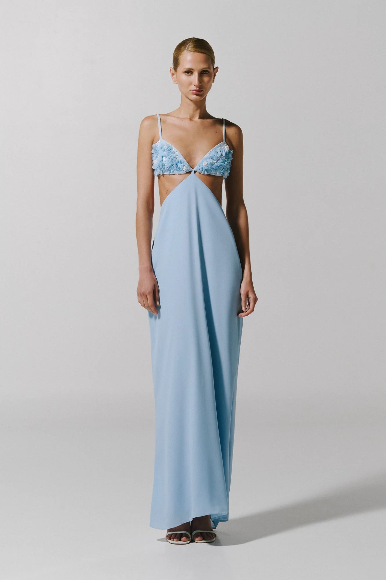 VESTIDO AZUL CIELO TIRANTES CUT OUT
