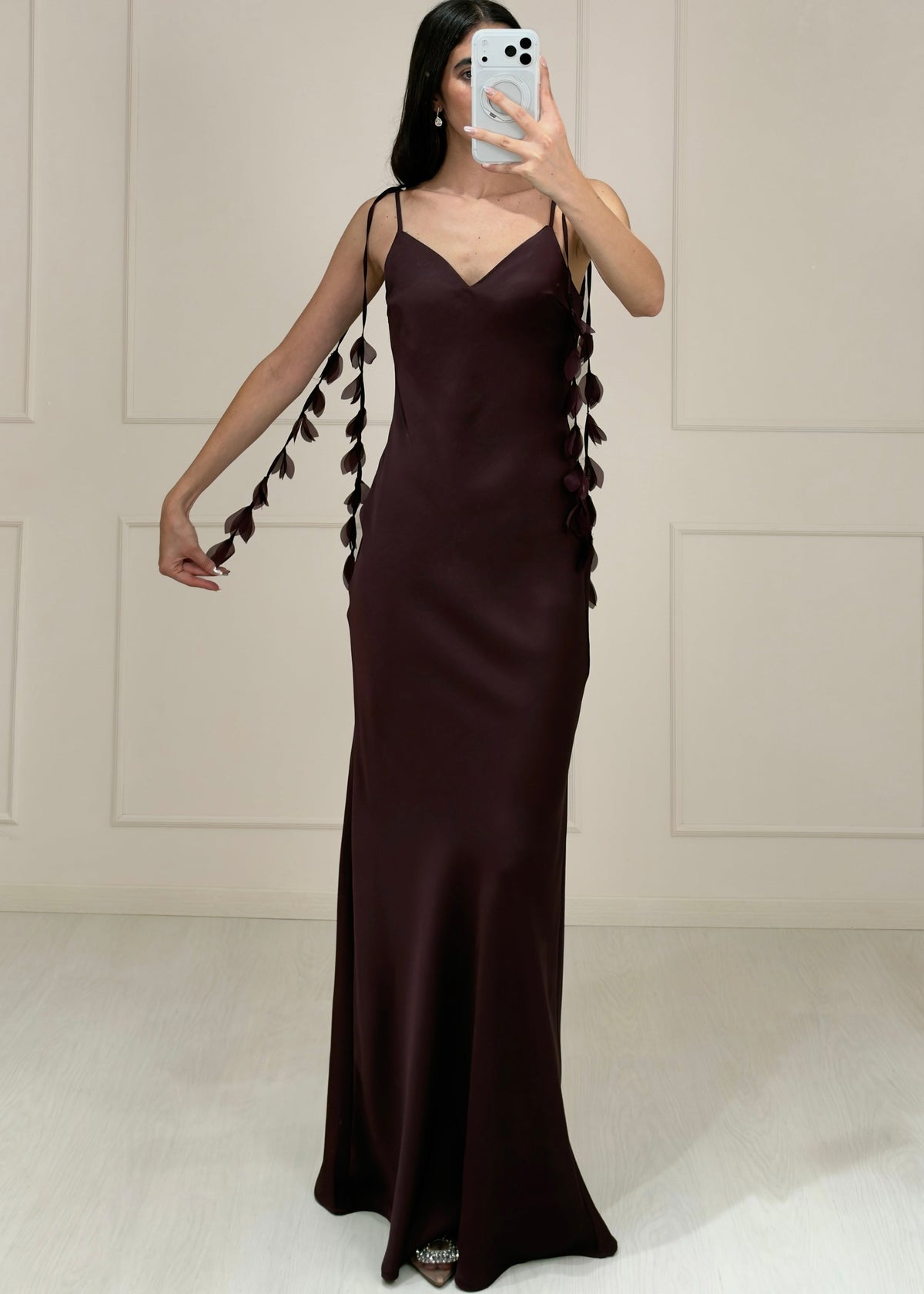 Vestido Uva Satín Tirantes Hojas Recto