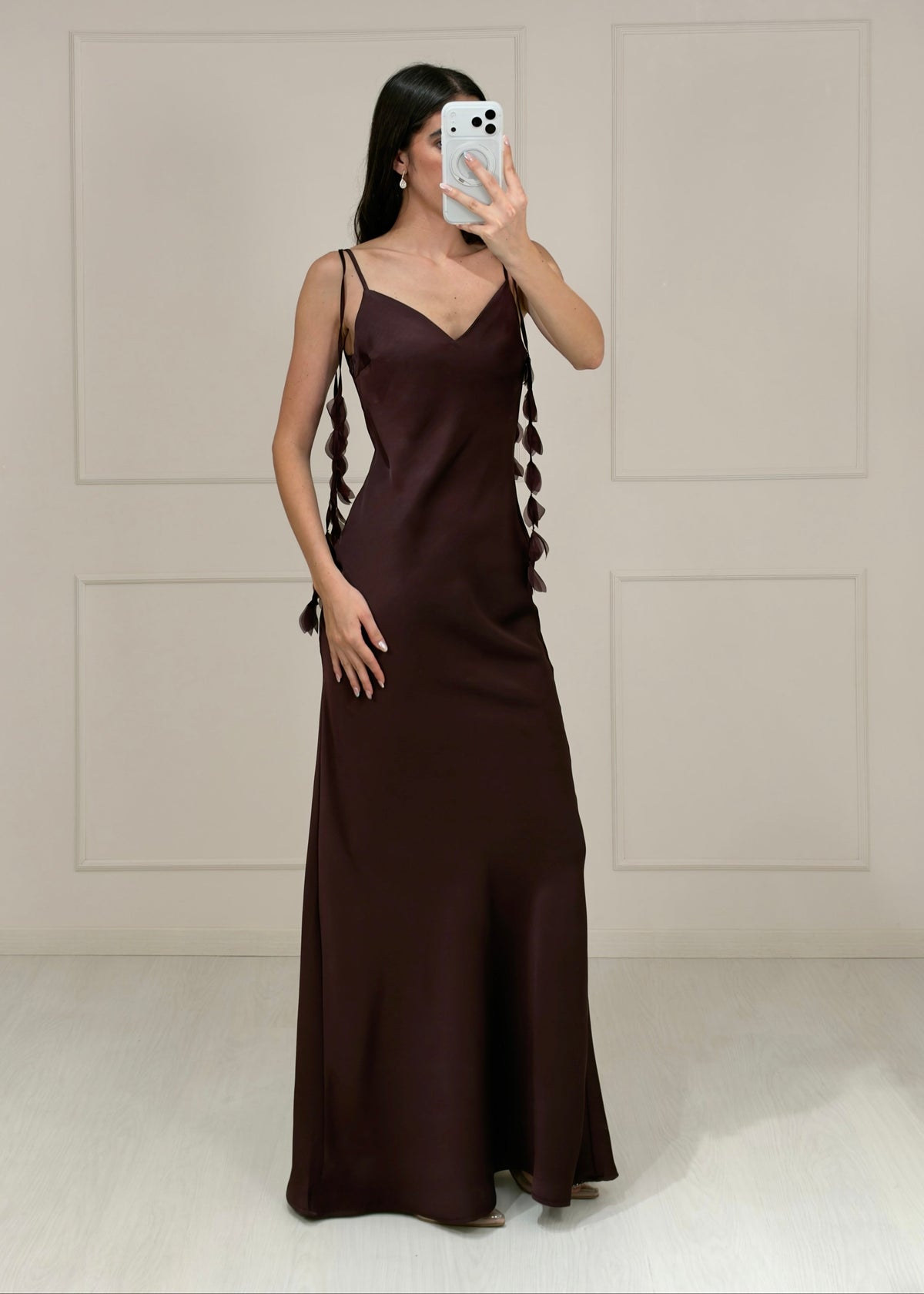Vestido Uva Satín Tirantes Hojas Recto
