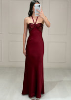 Vestido Vino Halter Satín Copas Lentejuela