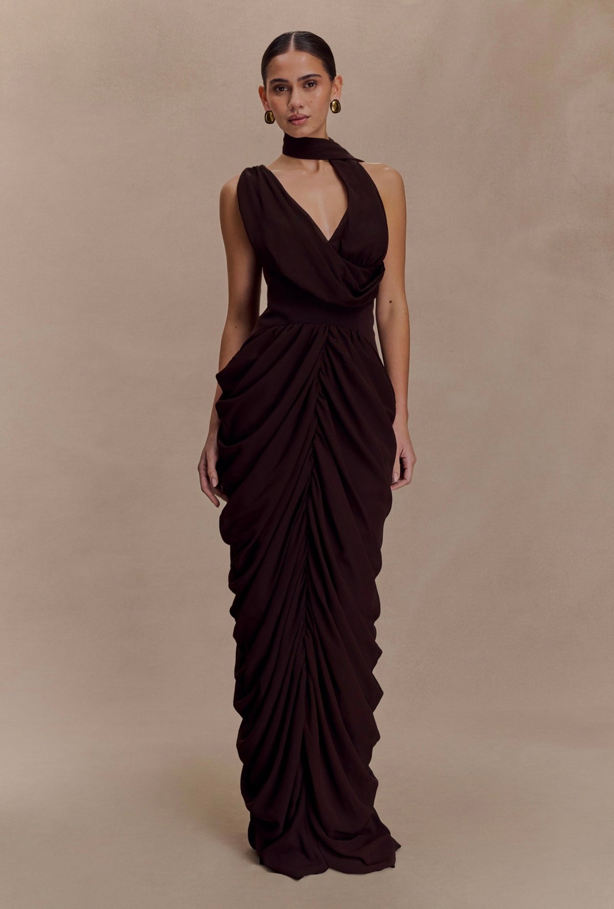 Vestido Café Gasa Estola Pliegues ML-997