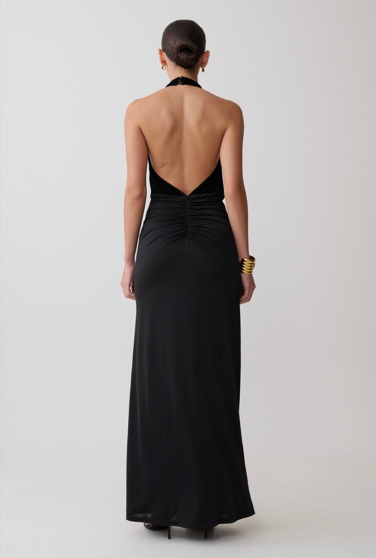 Vestido Negro Halter Escote Velvet ML-506
