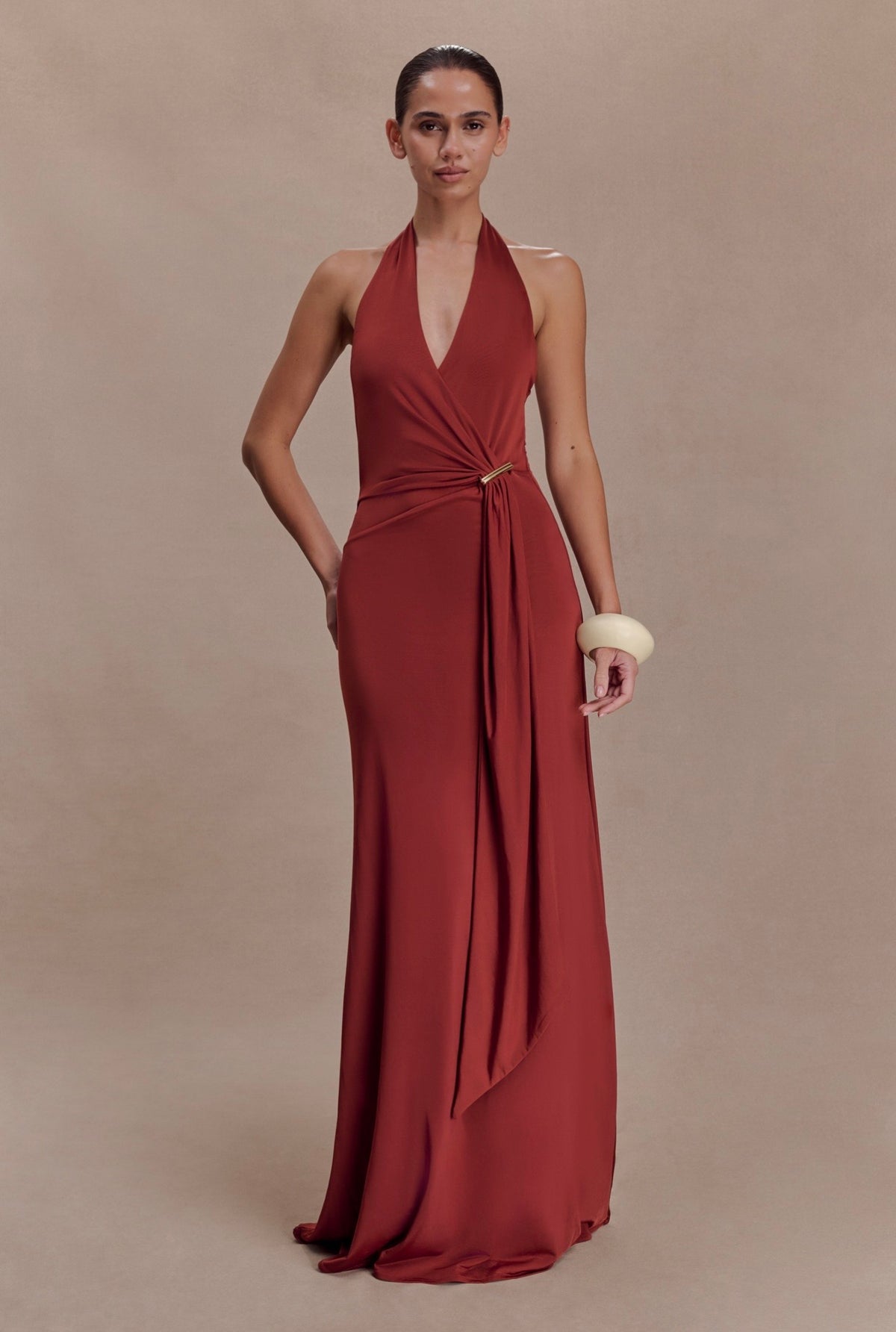 Vestido Terracota Halter Stretch Broche ML-433