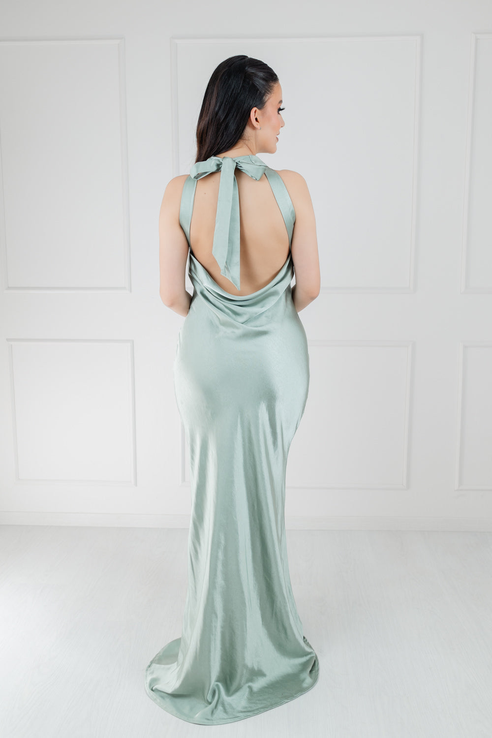 Vestido Satin Moño Espalda