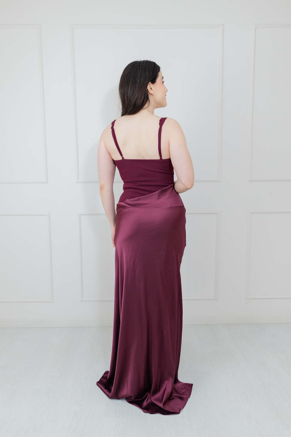Vestido Vino Tirantes Falda Satín