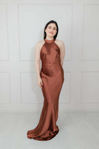 Vestido Satin Moño Espalda