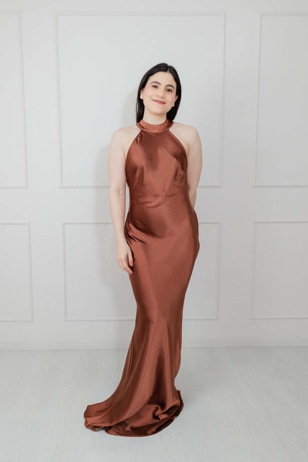 Vestido Satin Moño Espalda