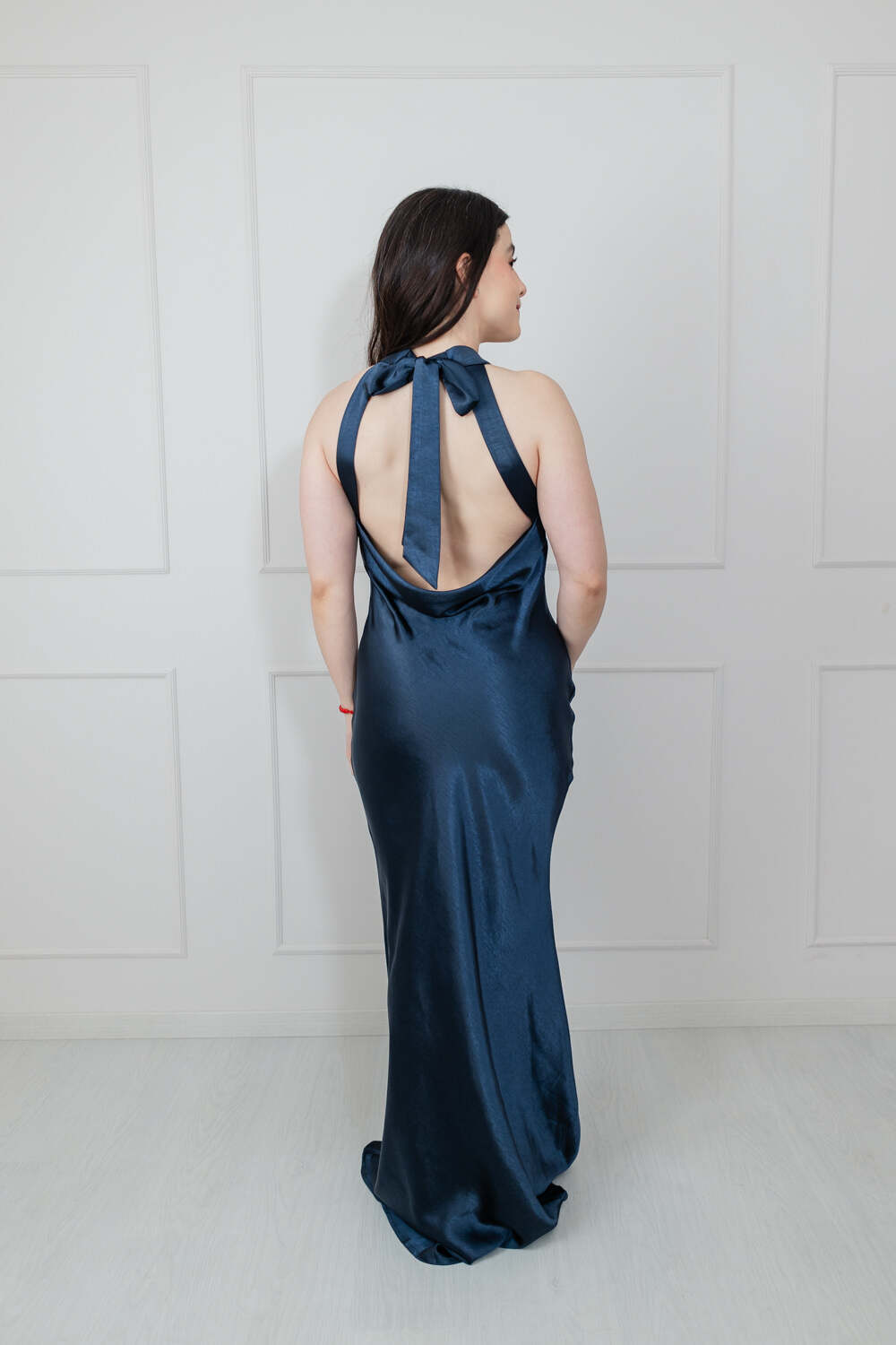 Vestido Satin Moño Espalda
