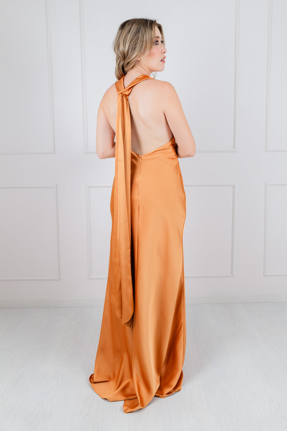 Vestido Halter Satin Recto