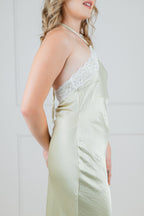 Vestido Amarillo Halter Satin Encaje