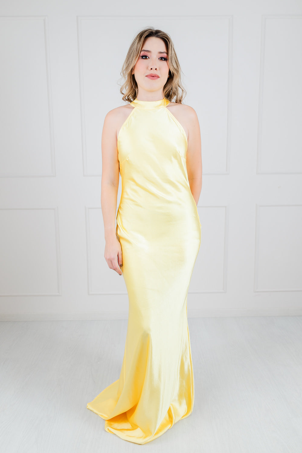 Vestido Satin Moño Espalda