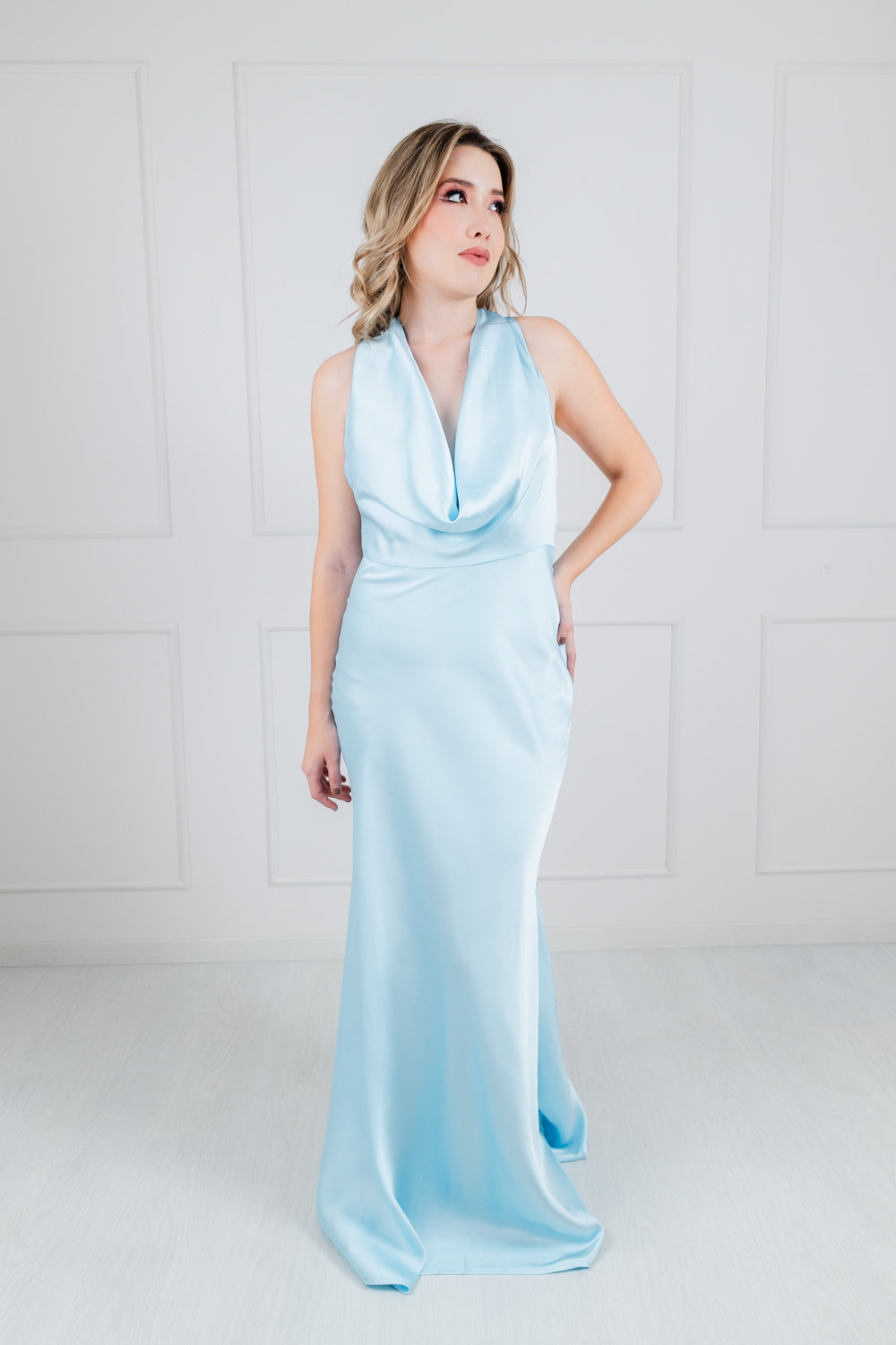 Vestido Halter Satin Recto