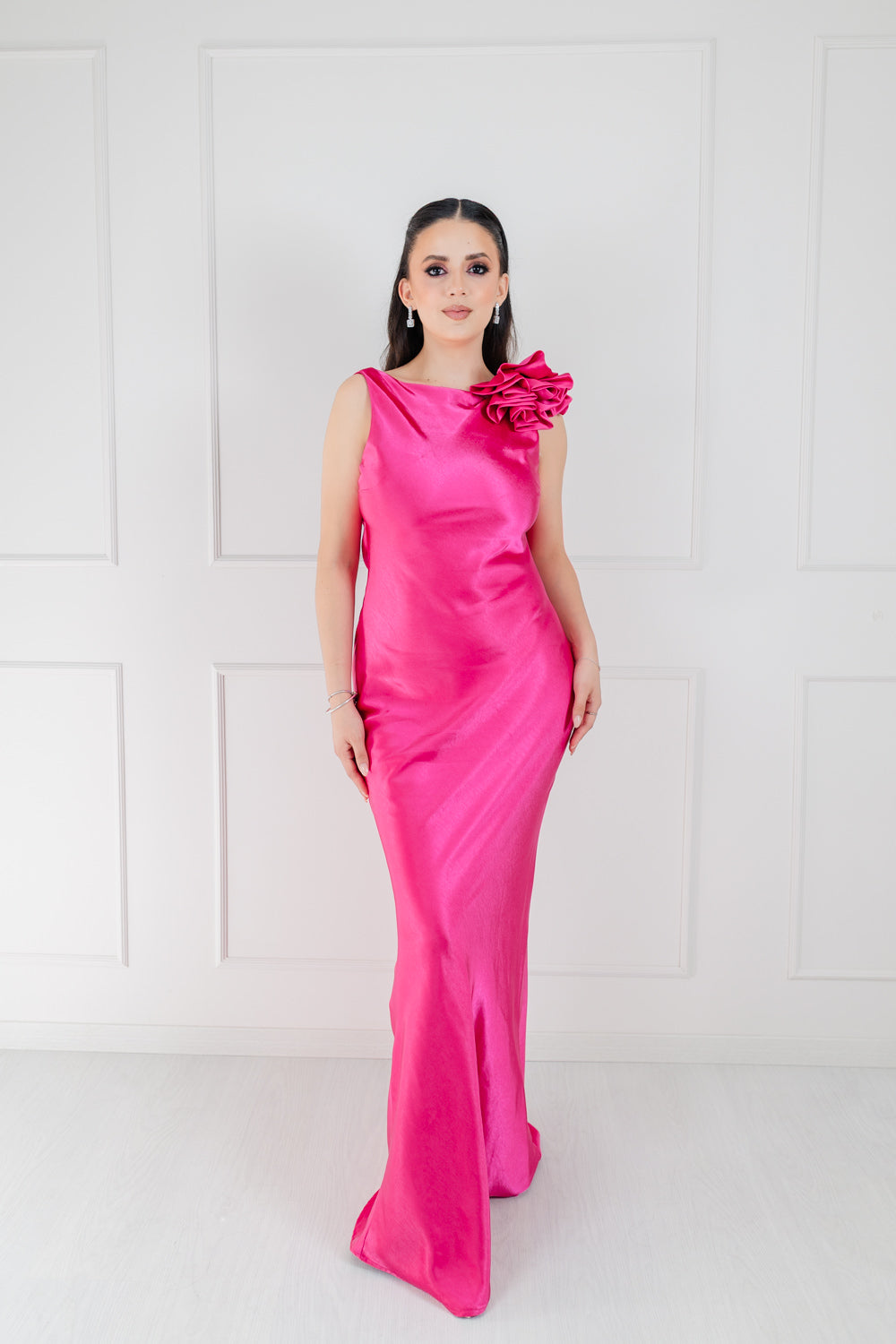 Vestido Rosa Mexicano Satin Estola Flores