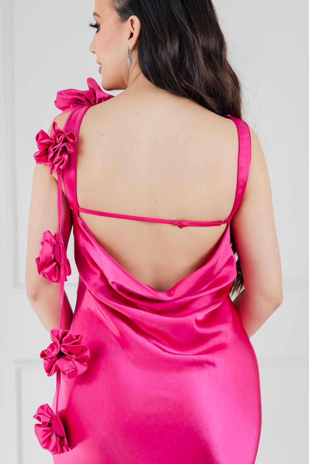 Vestido Rosa Mexicano Satin Estola Flores