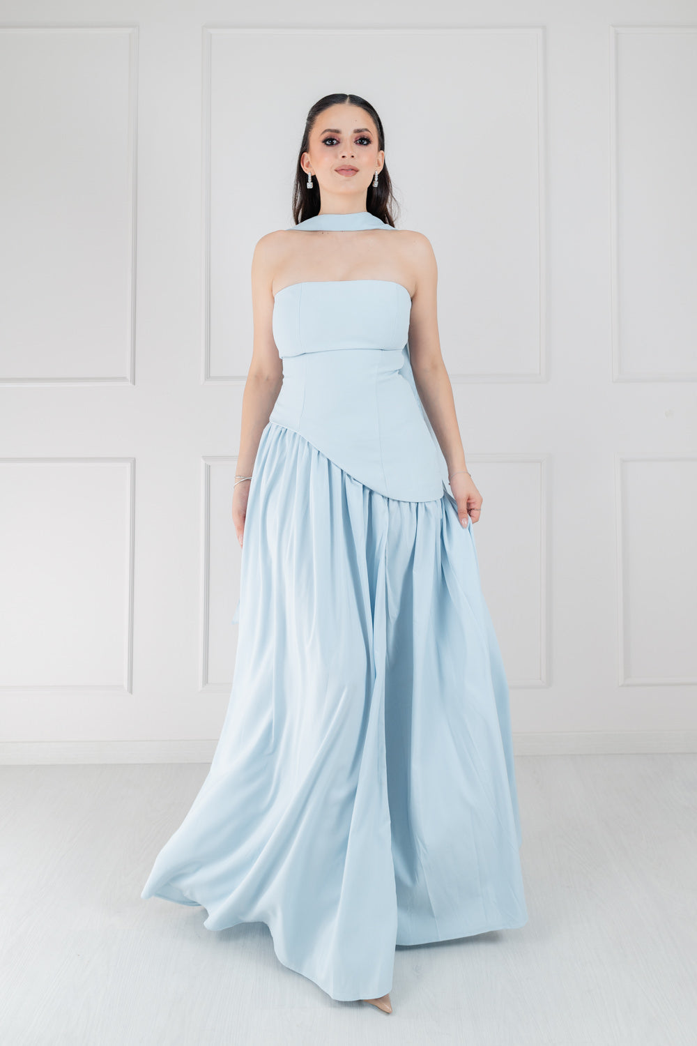 Vestido Azul Cielo Strapless Asimetrico