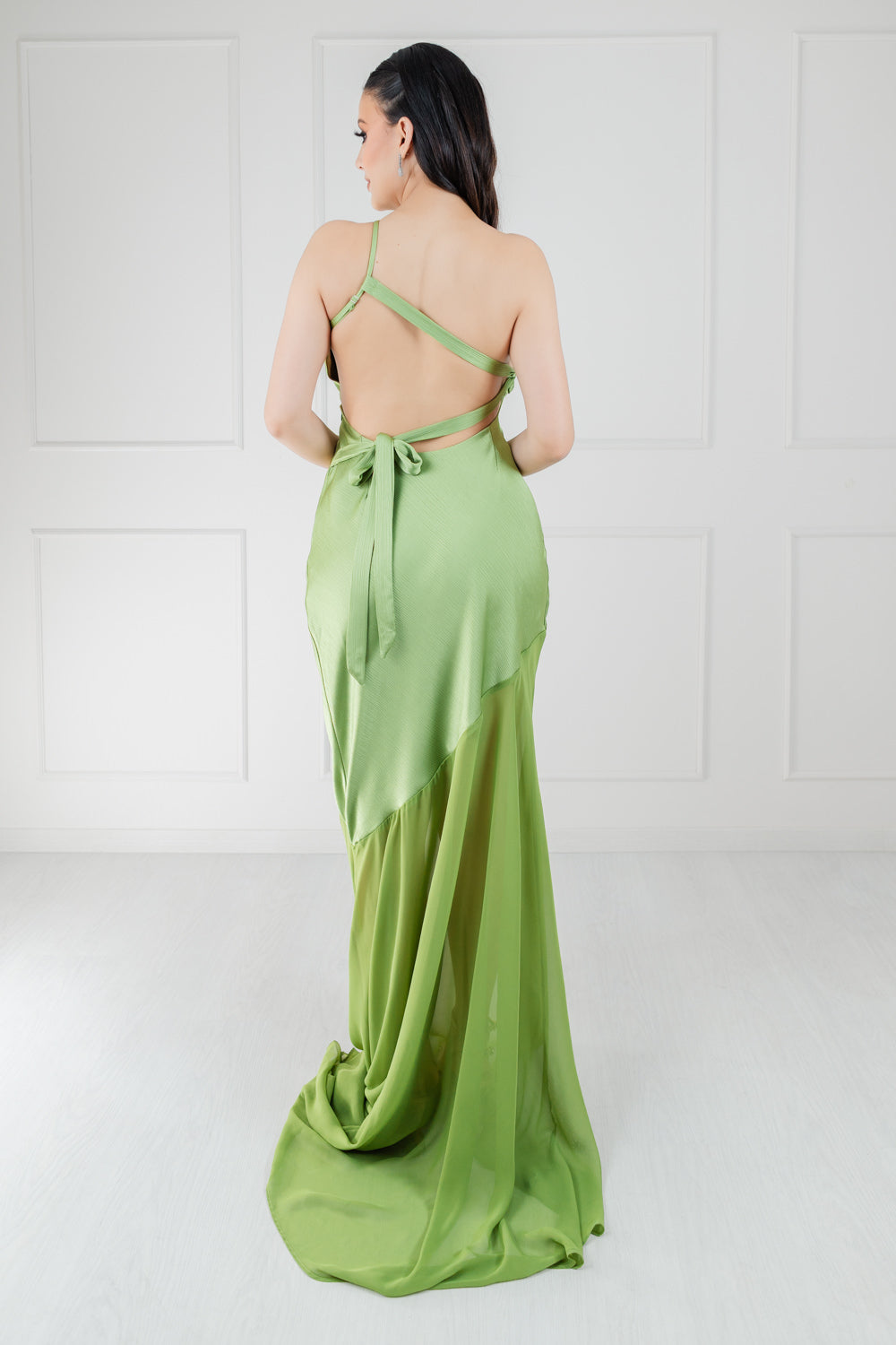 Vestido Satin Espalda Cruzada