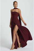 VESTIDO VINO STRAPLESS ESTOLA