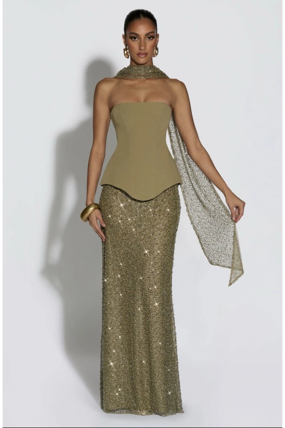 VESTIDO VERDE OLIVO LENTEJUELA ESTOLA